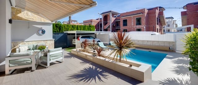 Chalet de 3 habitaciones en Doña Pepa, Rojales en venta con piscina garaje - 585.000 € (Ref: 9877587)