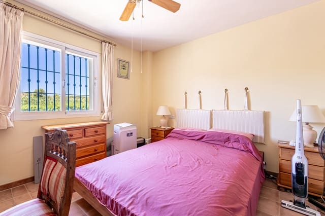 4 quarto Moradia para venda em Coín com piscina garagem - 745 000 € (Ref: 10013423)
