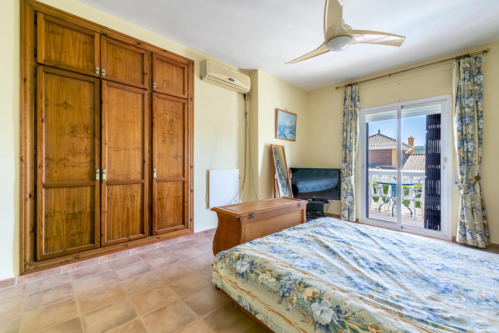 4 quarto Moradia para venda em Coin com piscina garagem - 745 000 € (Ref: 10013423)