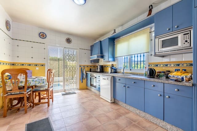 4 quarto Moradia para venda em Coín com piscina garagem - 745 000 € (Ref: 10013423)