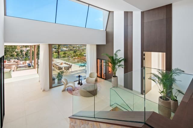 Chalet de 5 habitaciones en Nueva Andalucia, Marbella en venta con piscina garaje - 11.750.000 € (Ref: 10021013)