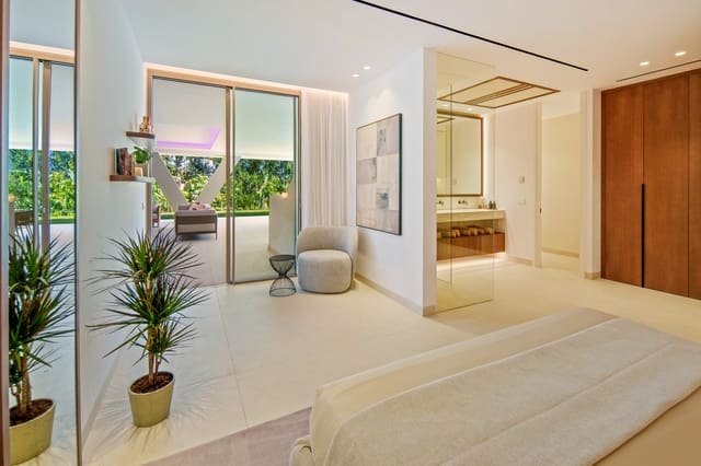 Chalet de 5 habitaciones en Nueva Andalucia, Marbella en venta con piscina garaje - 11.750.000 € (Ref: 10021013)