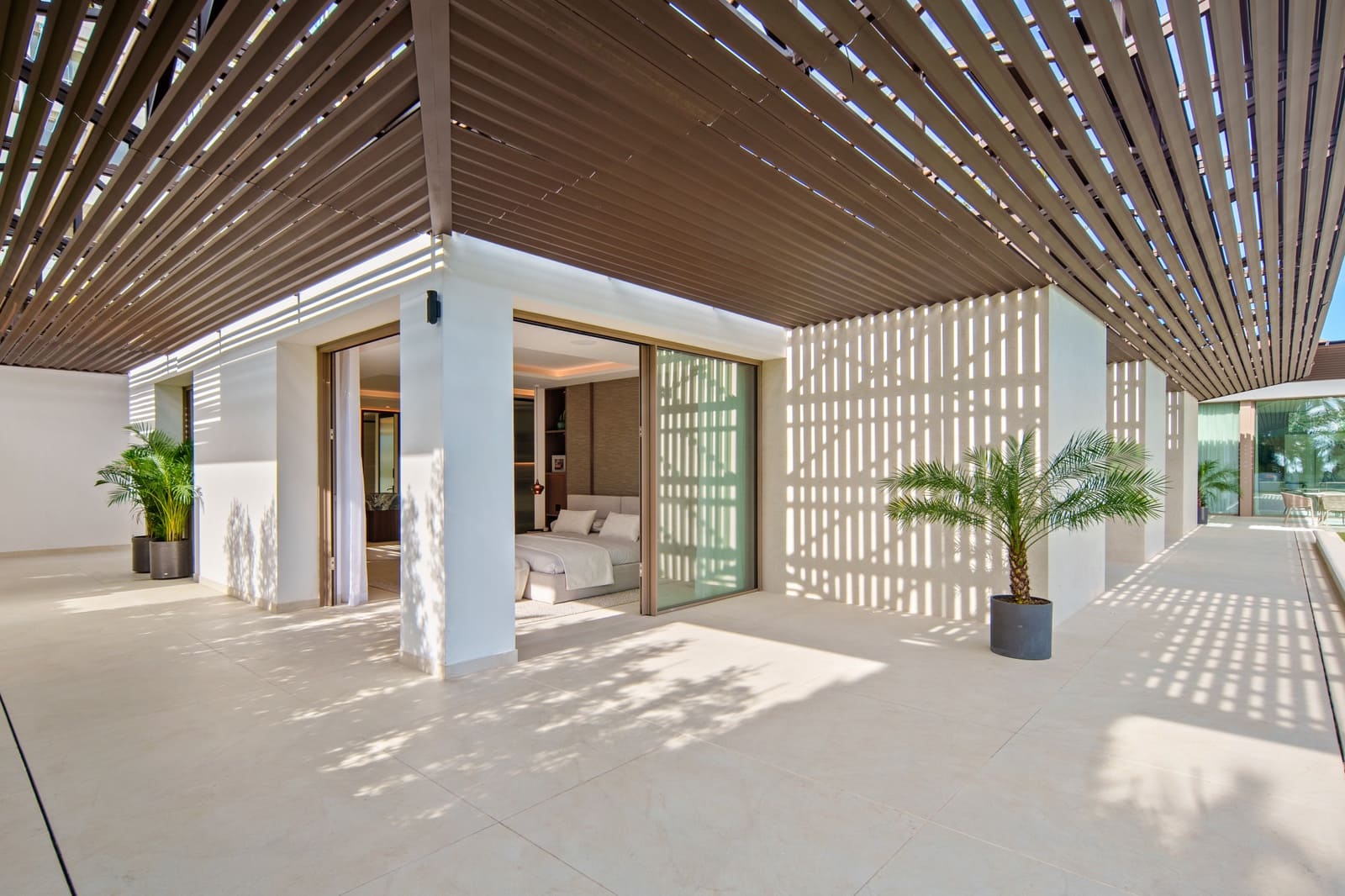 Chalet de 5 habitaciones en Nueva Andalucia en venta con piscina garaje - 11.750.000 € (Ref: 10021013)