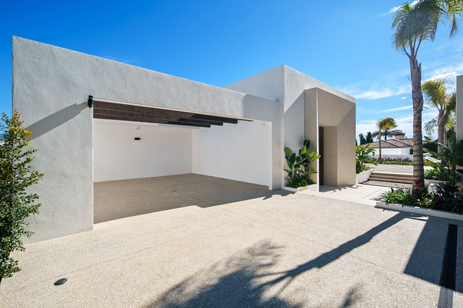 Chalet de 5 habitaciones en Nueva Andalucia en venta con piscina garaje - 11.750.000 € (Ref: 10021013)