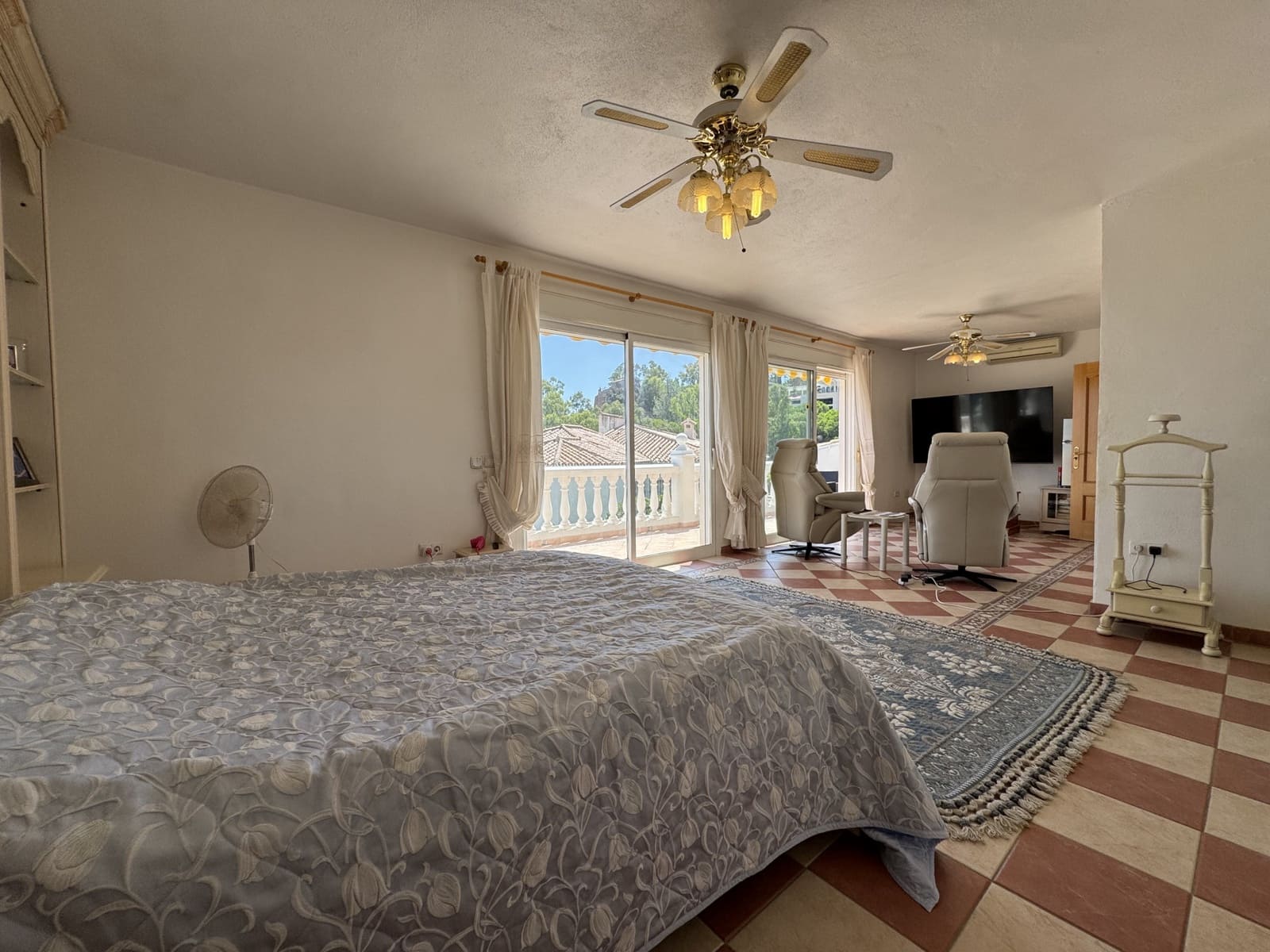 5 soverom Villa til salgs i Mijas med svømmebasseng garasje - € 1 099 000 (Ref: 10024242)