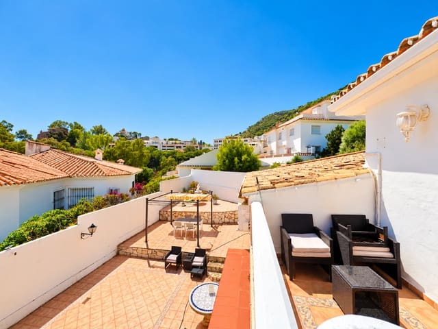 5 quarto Moradia para venda em Mijas pueblo, Mijas com piscina garagem - 1 099 000 € (Ref: 10024242)