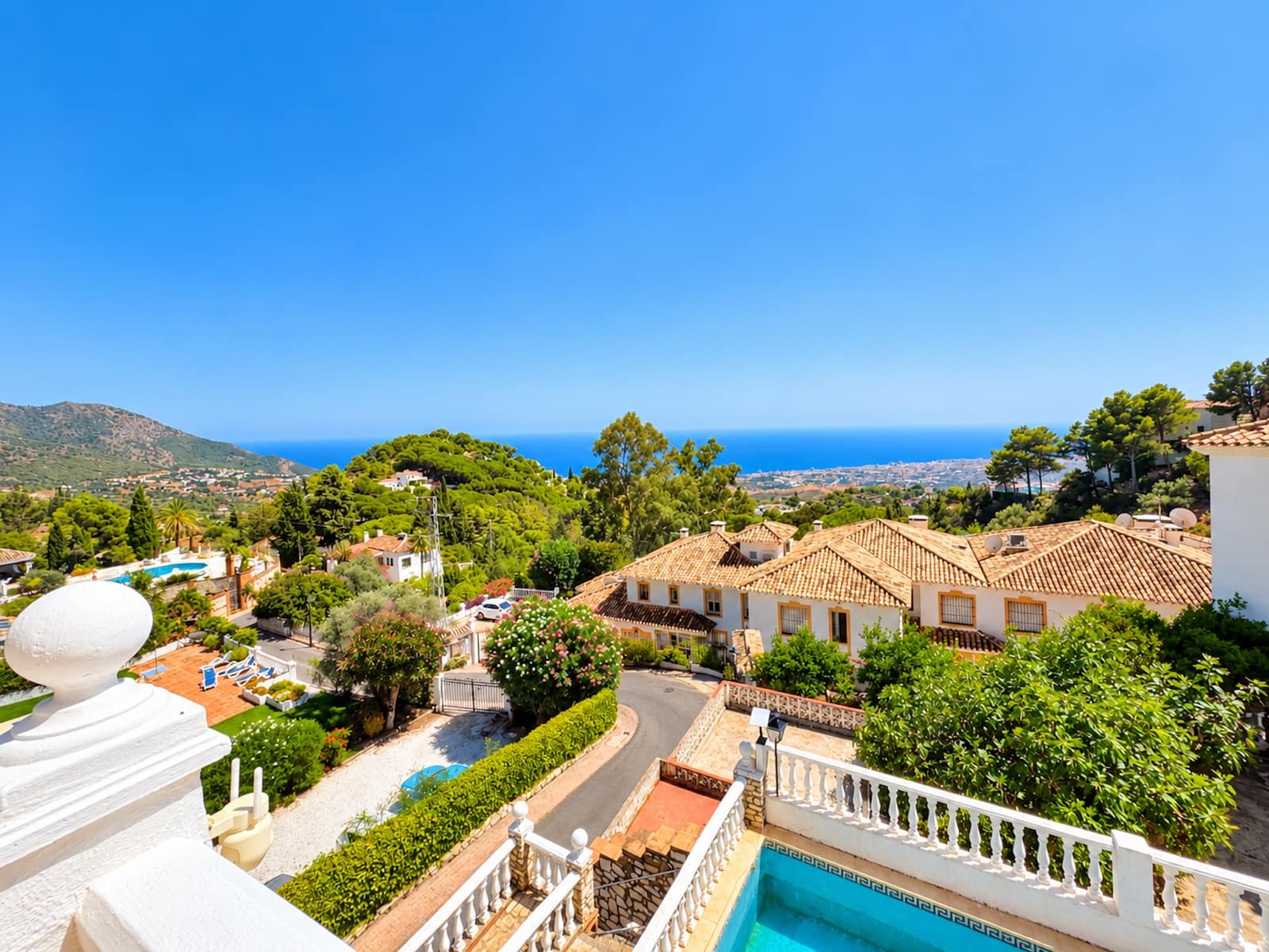 5 chambre Villa/Maison à vendre à Mijas avec piscine garage - 1 099 000 € (Ref: 10024242)