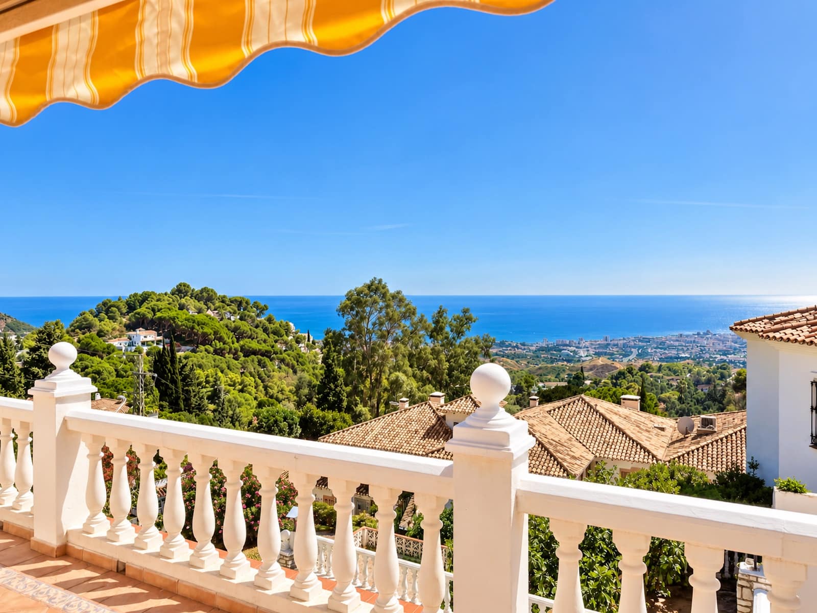 5 chambre Villa/Maison à vendre à Mijas avec piscine garage - 1 099 000 € (Ref: 10024242)