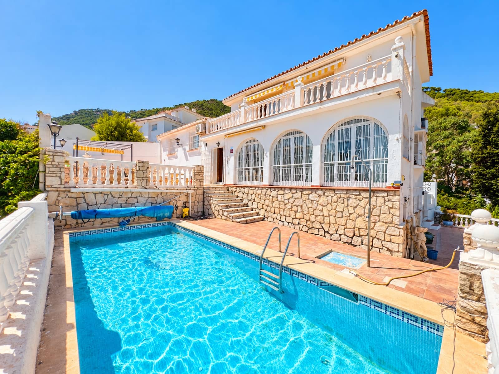 5 chambre Villa/Maison à vendre à Mijas avec piscine garage - 1 099 000 € (Ref: 10024242)