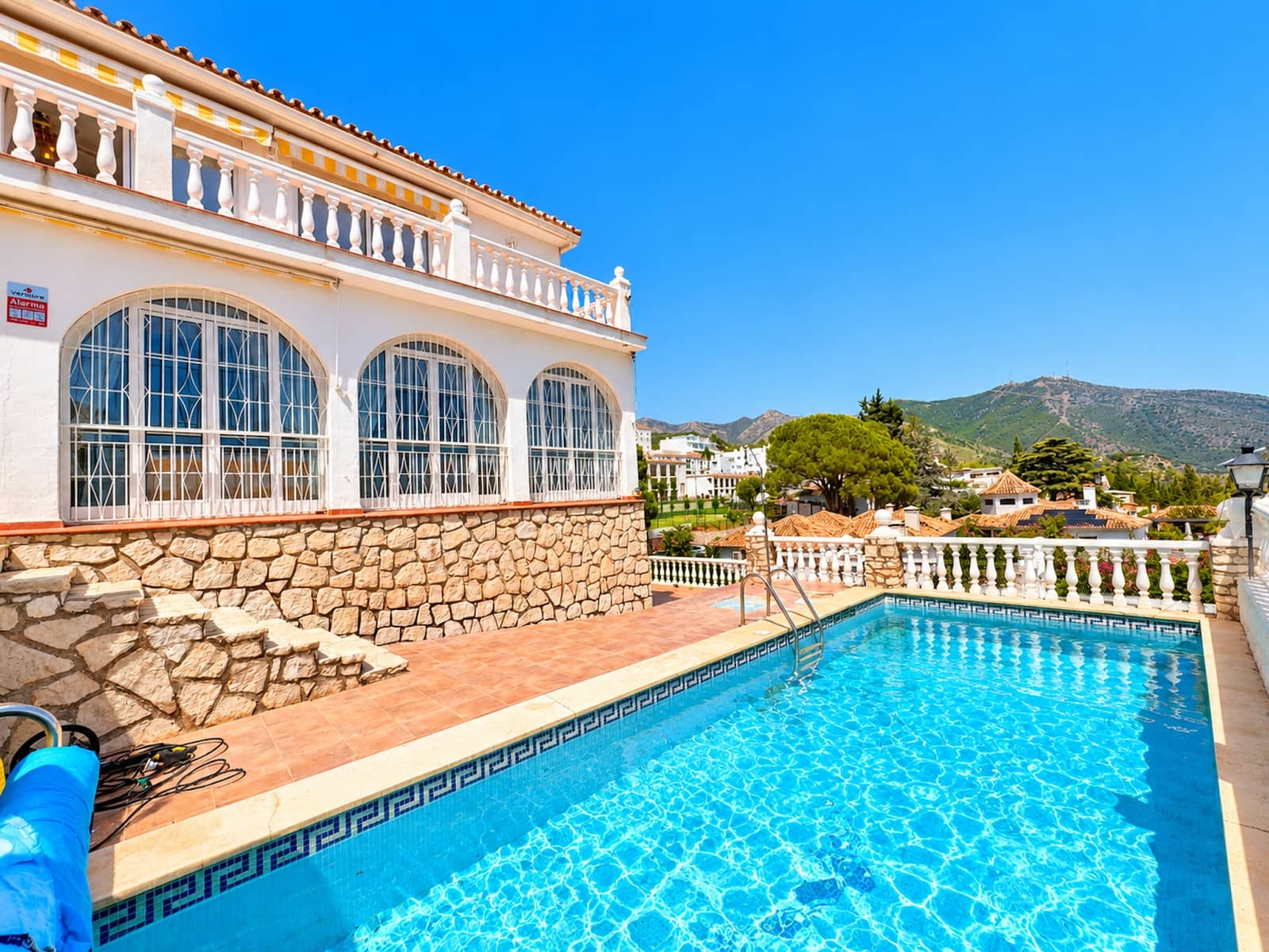 5 chambre Villa/Maison à vendre à Mijas avec piscine garage - 1 099 000 € (Ref: 10024242)