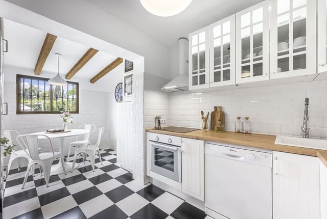 3 slaapkamer Huis te koop in Bel-Air, Estepona met zwembad garage - € 665.000 (Ref: 10032136)