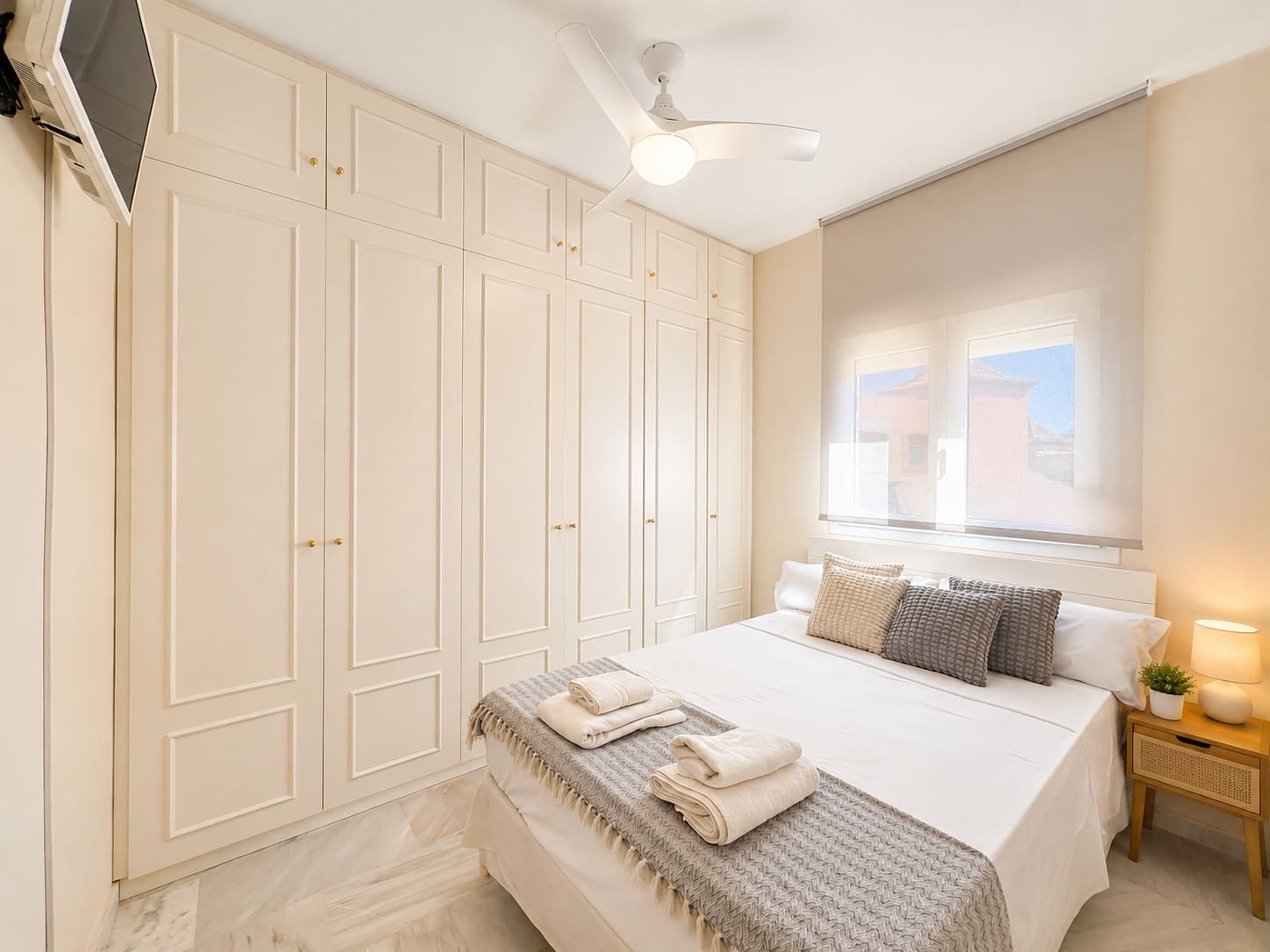 4 chambre Villa/Maison Semi-Mitoyenne à vendre à Marbella avec piscine garage - 750 000 € (Ref: 10035470)