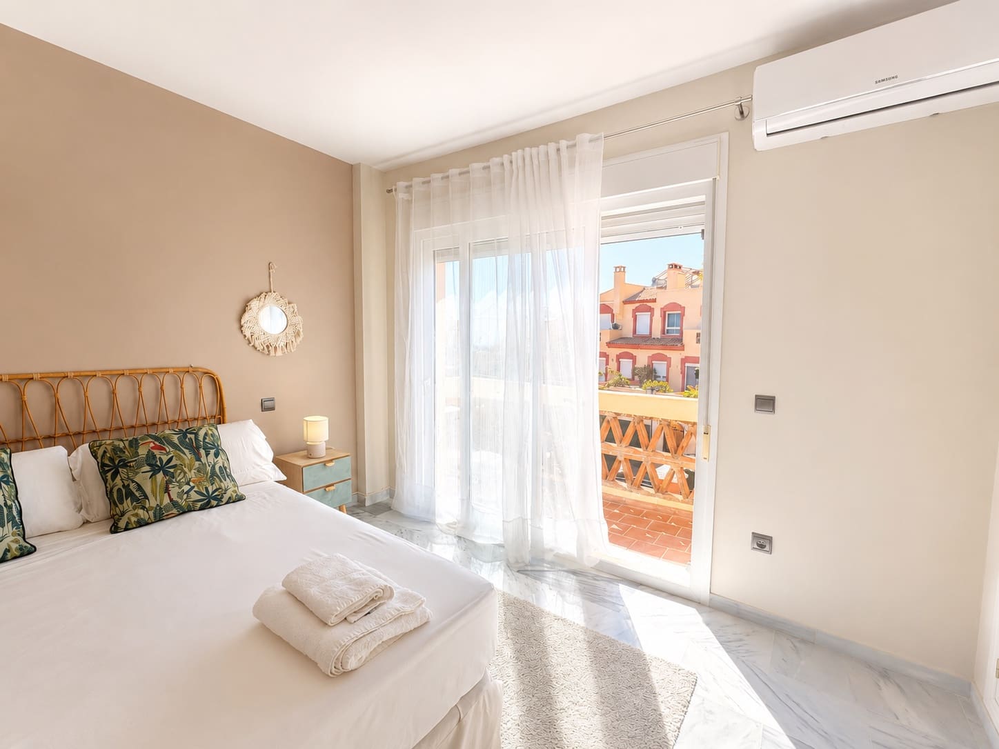 4 chambre Villa/Maison Semi-Mitoyenne à vendre à Marbella avec piscine garage - 750 000 € (Ref: 10035470)