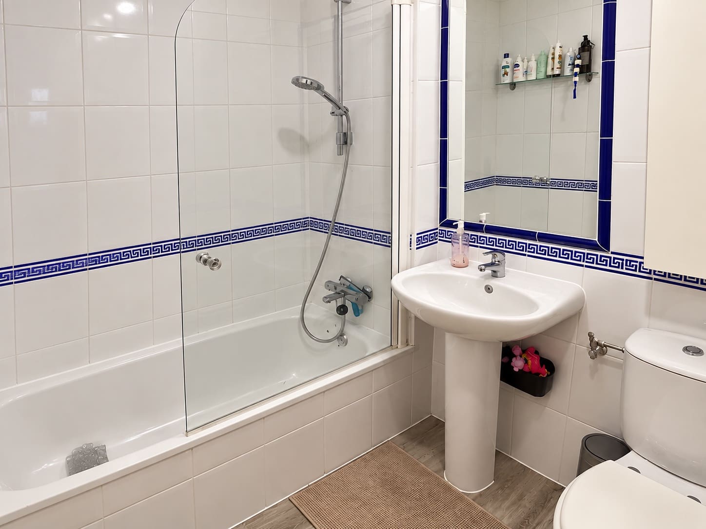 2 bedroom Apartment for sale in Miraflores with pool - € 324,900 (Ref: 10037516)