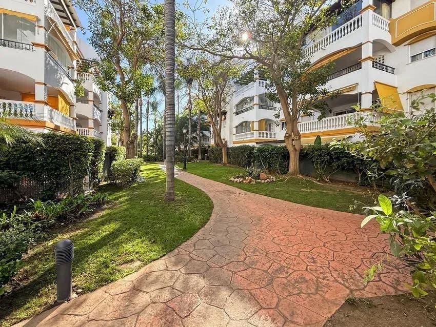2 soveværelse Penthouse til salg i Marbella med swimmingpool garage - € 515.000 (Ref: 10038400)