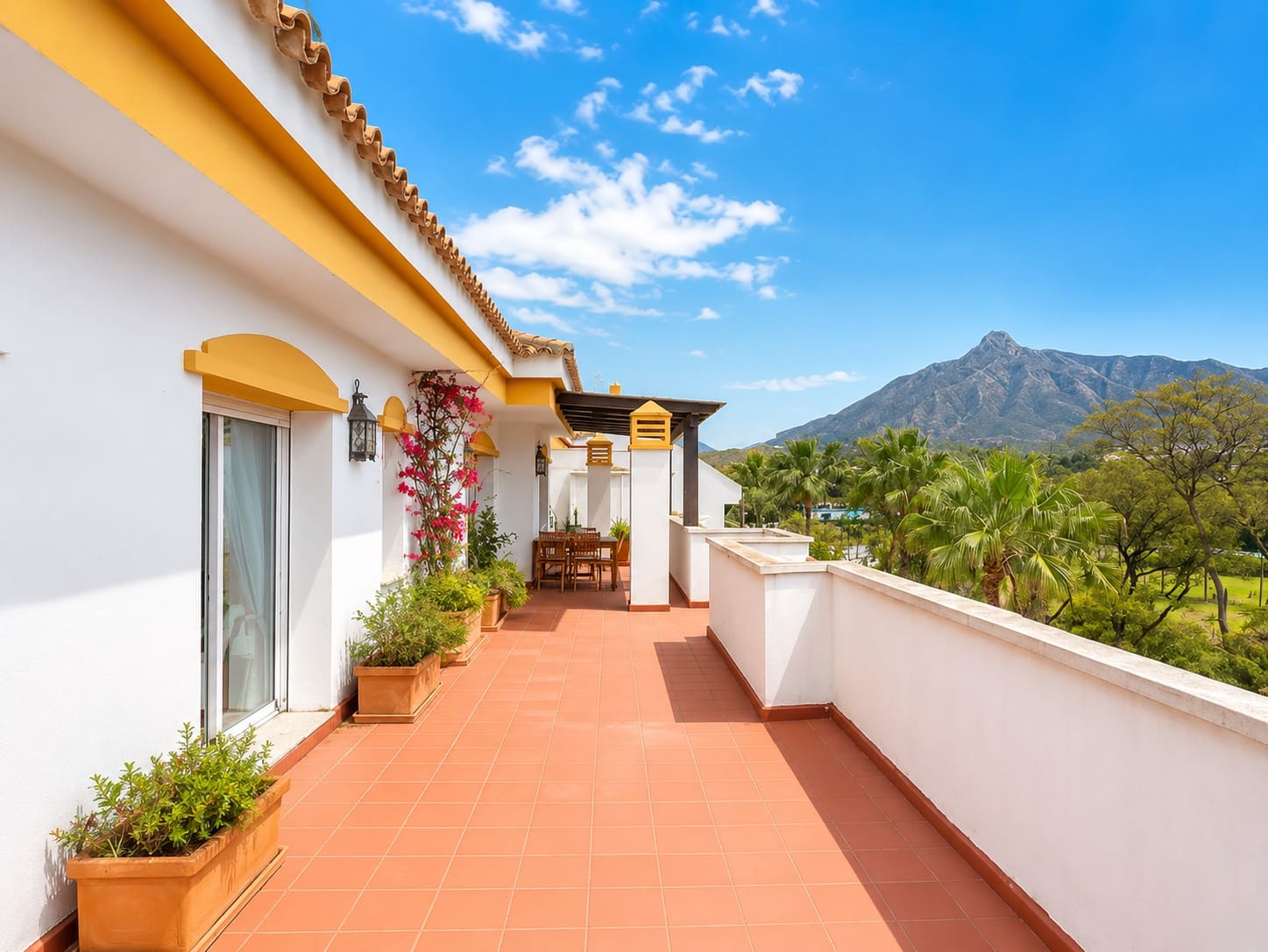 2 soveværelse Penthouse til salg i Marbella med swimmingpool garage - € 515.000 (Ref: 10038400)