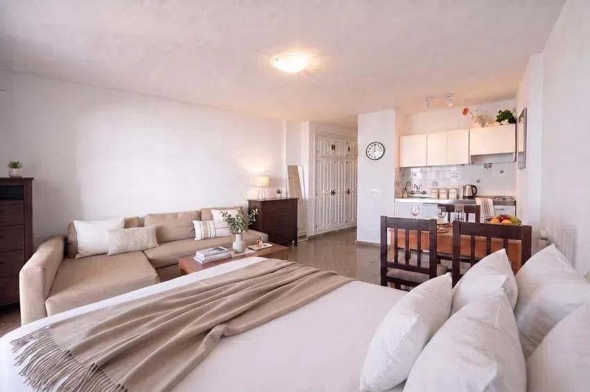 1 Zimmer Apartment zu verkaufen in Calahonda mit Pool Garage - 345.000 € (Ref: 10075583)