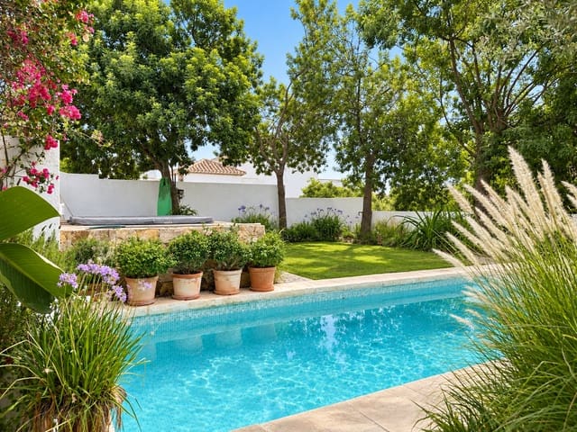 4 quarto Moradia para venda em Marbella com piscina garagem - 1 190 000 € (Ref: 10075586)