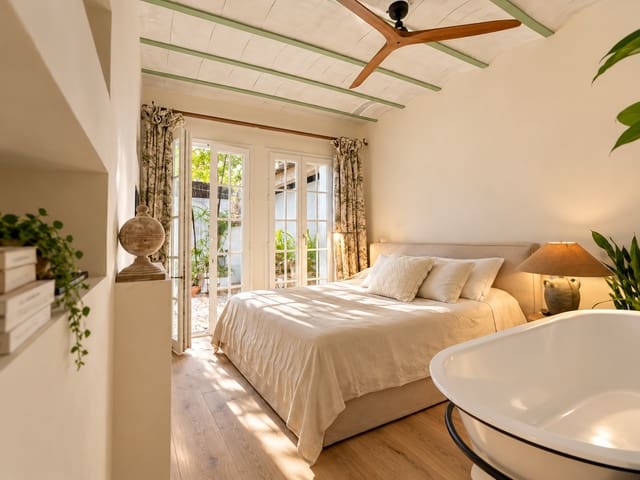 4 quarto Moradia para venda em Marbella com piscina garagem - 1 190 000 € (Ref: 10075586)