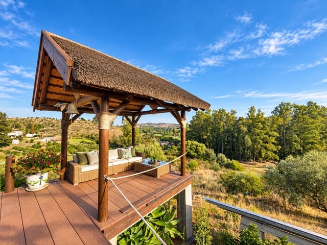 3 soverom Finca/Herregård til salgs i Mijas Costa, Mijas med svømmebasseng garasje - € 950 000 (Ref: 10078197)