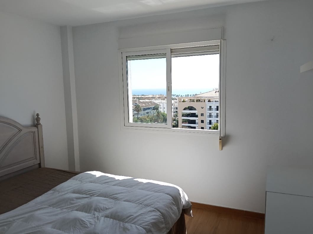 3 soveværelse Lejlighed til salg i San Pedro de Alcantara - € 388.000 (Ref: 10081100)