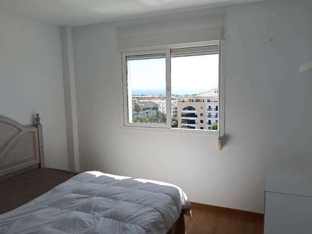 3 soveværelse Lejlighed til salg i San Pedro de Alcantara, Marbella - € 388.000 (Ref: 10081100)