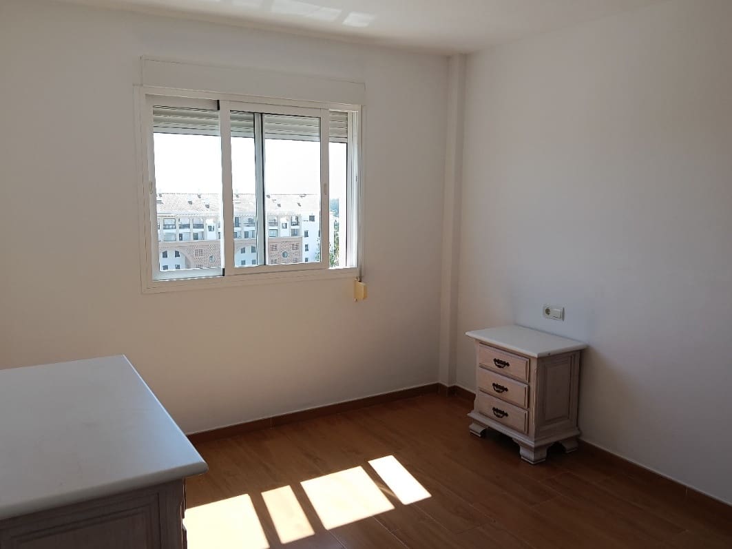 3 soveværelse Lejlighed til salg i San Pedro de Alcantara - € 388.000 (Ref: 10081100)