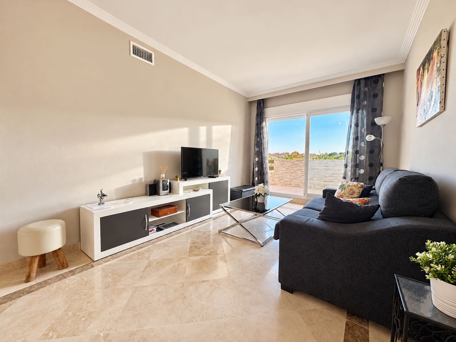 2 soverom Leilighet til salgs i La Cala de Mijas med svømmebasseng garasje - € 379 000 (Ref: 10086083)