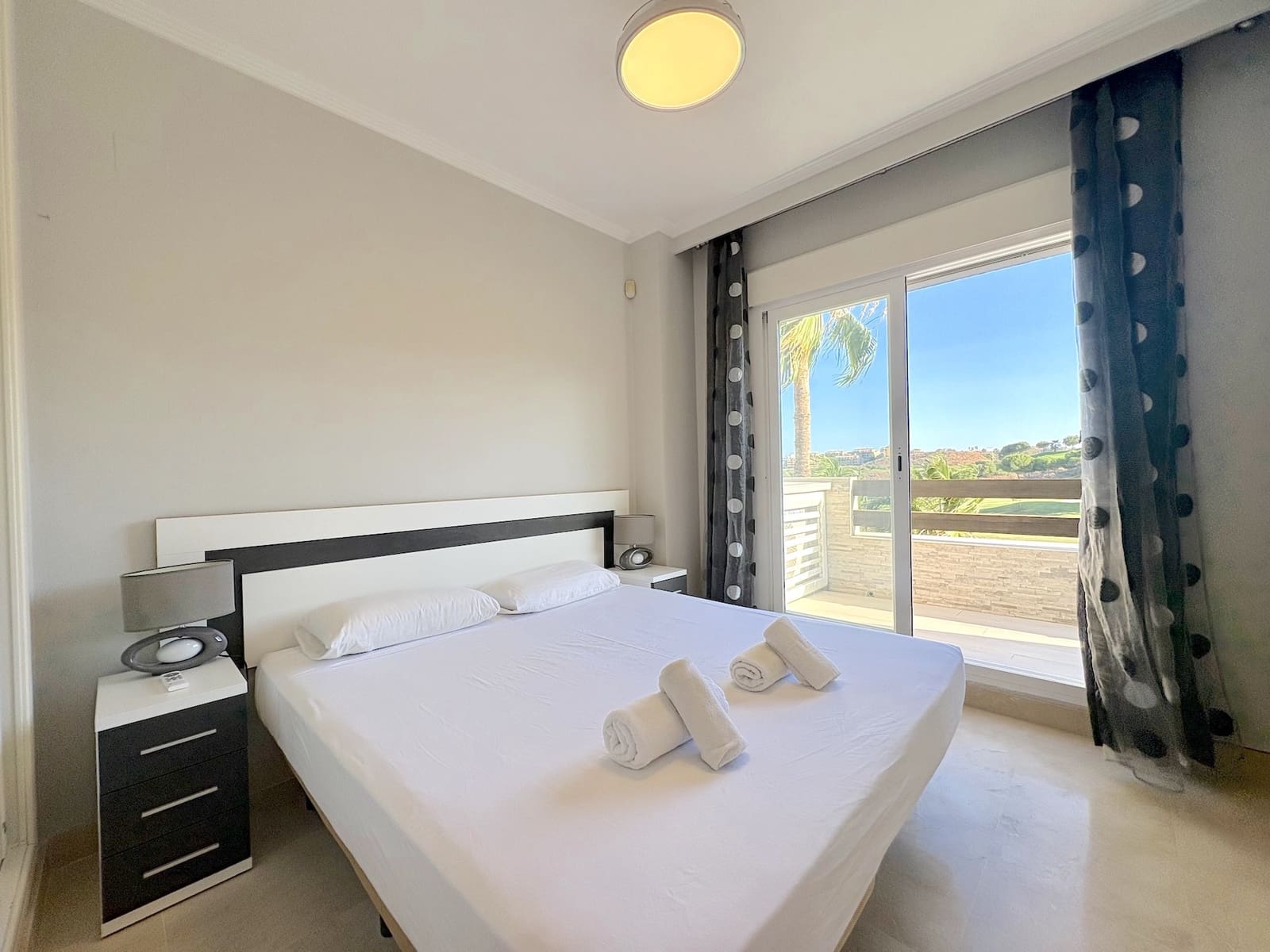 2 soverom Leilighet til salgs i La Cala de Mijas med svømmebasseng garasje - € 379 000 (Ref: 10086083)