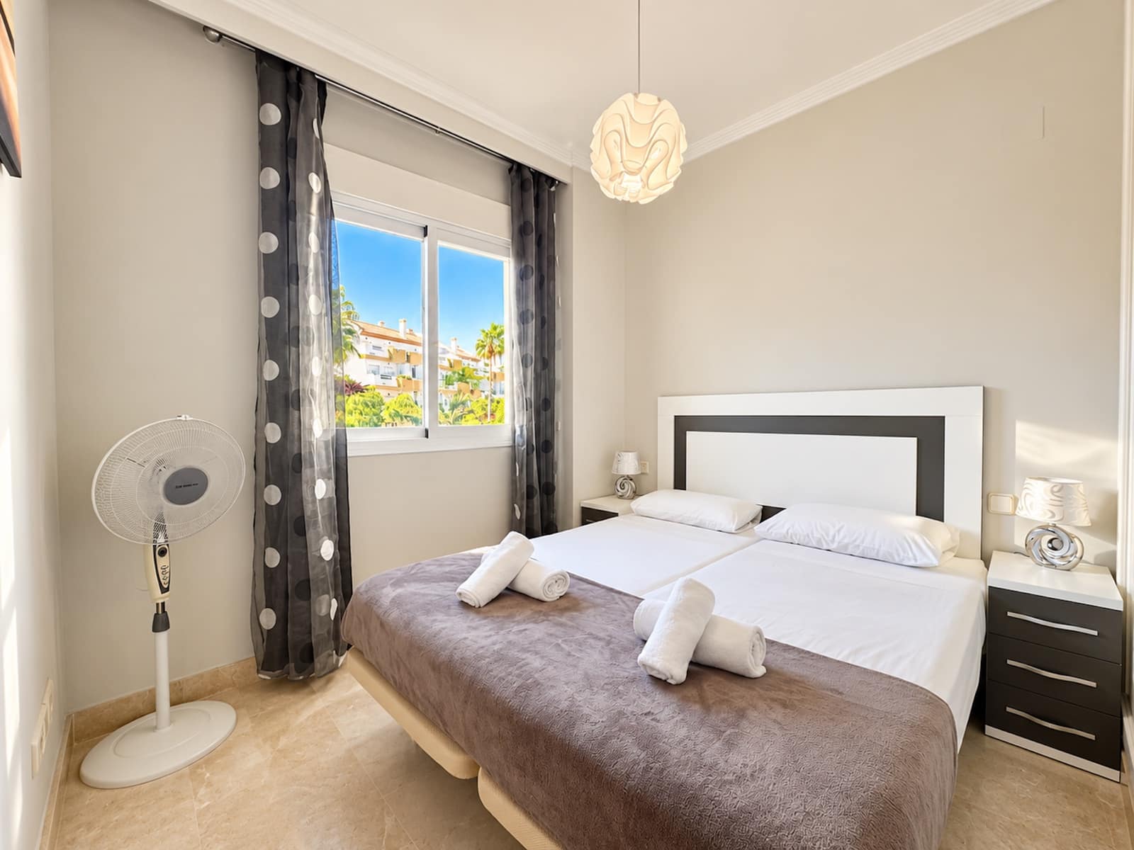 2 soverom Leilighet til salgs i La Cala de Mijas med svømmebasseng garasje - € 379 000 (Ref: 10086083)