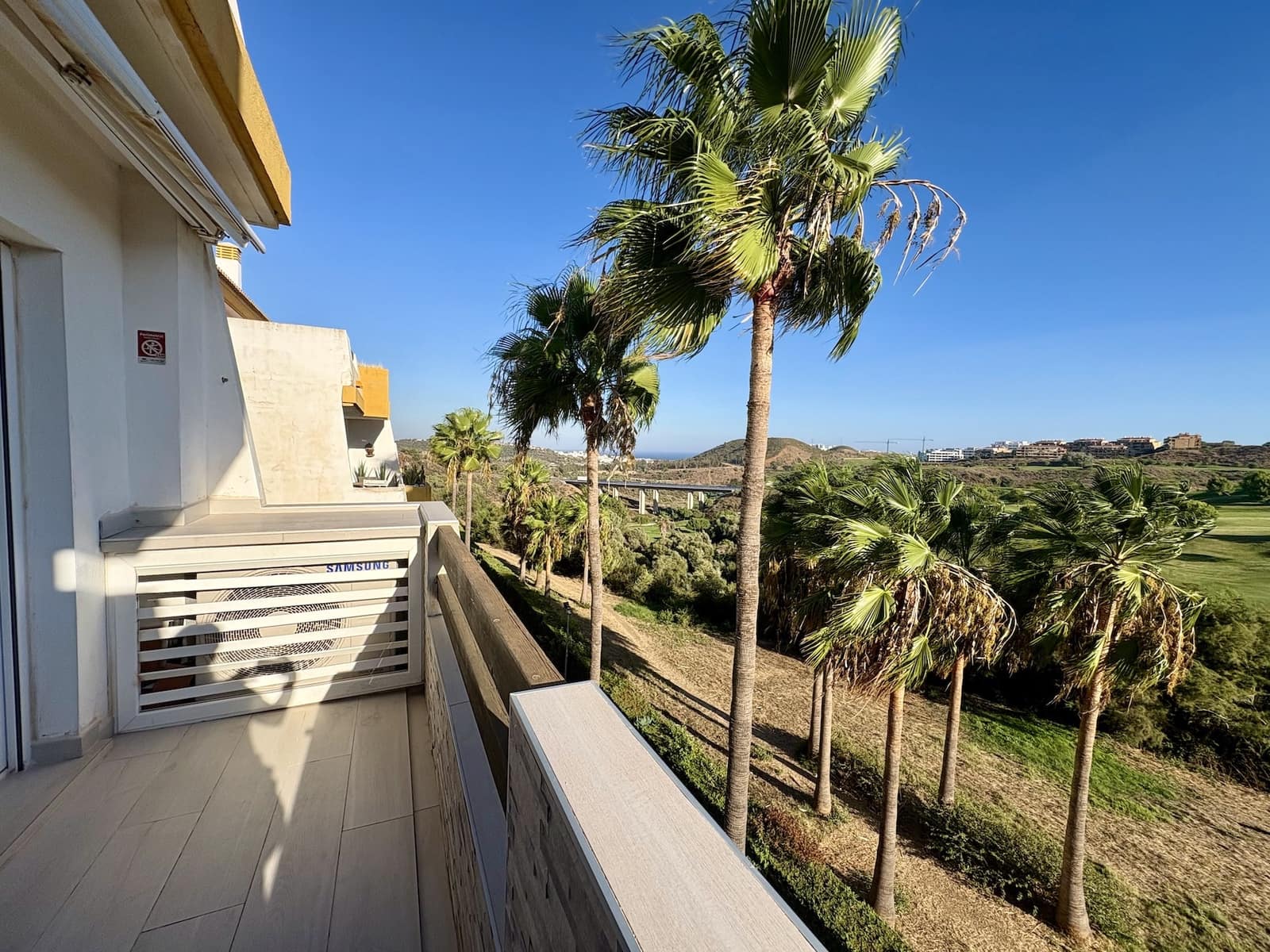 2 soverom Leilighet til salgs i La Cala de Mijas med svømmebasseng garasje - € 379 000 (Ref: 10086083)