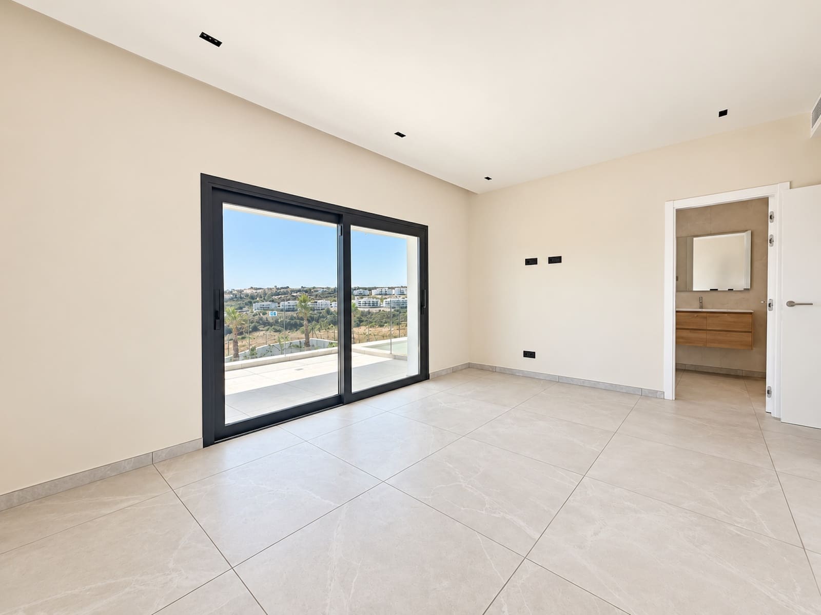 4 Zimmer Villa zu verkaufen in Mijas Costa mit Pool Garage - 3.300.000 € (Ref: 10098313)