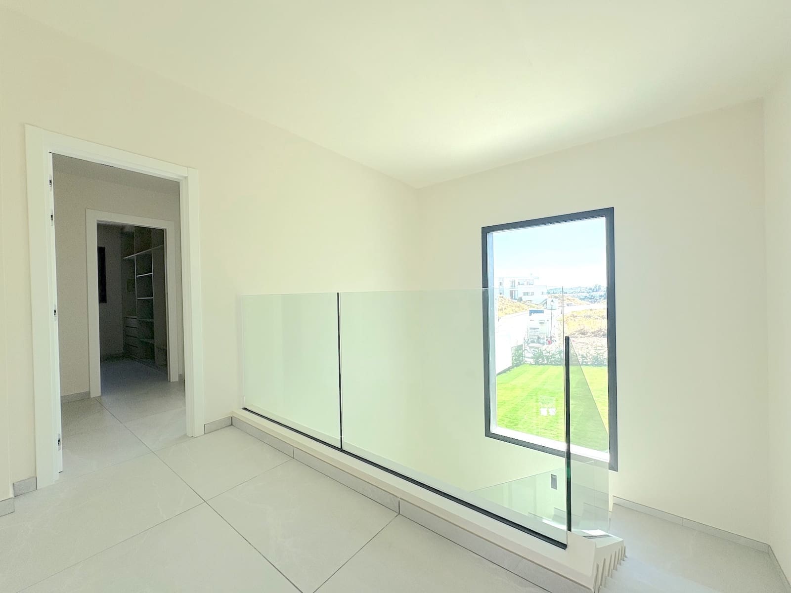 4 Zimmer Villa zu verkaufen in Mijas Costa mit Pool Garage - 3.300.000 € (Ref: 10098313)