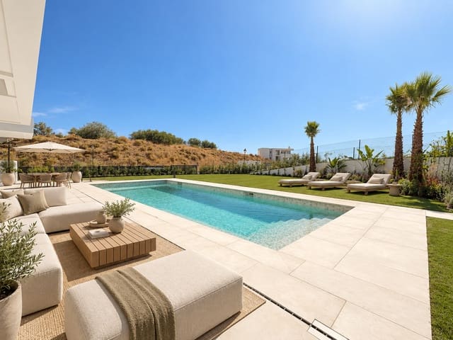 4 Zimmer Villa zu verkaufen in Mijas Costa, Mijas mit Pool Garage - 3.300.000 € (Ref: 10098313)