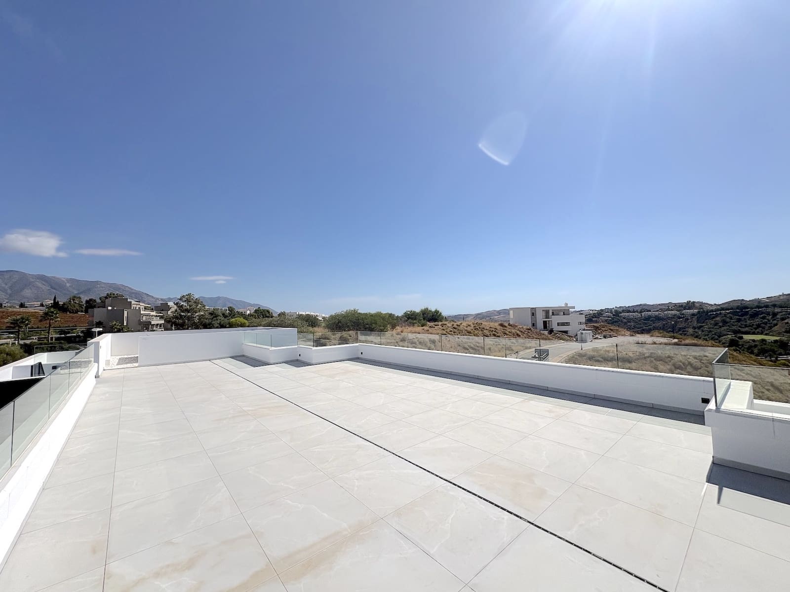 4 Zimmer Villa zu verkaufen in Mijas Costa mit Pool Garage - 3.300.000 € (Ref: 10098313)