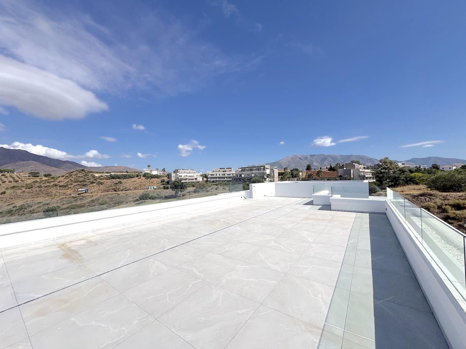 4 Zimmer Villa zu verkaufen in Mijas Costa mit Pool Garage - 3.300.000 € (Ref: 10098313)