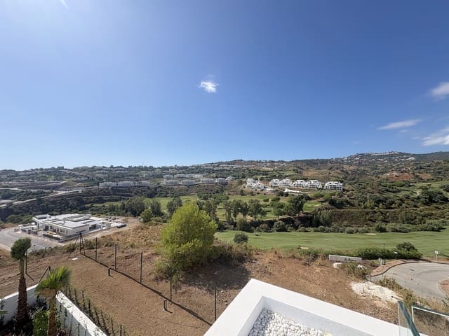 4 Zimmer Villa zu verkaufen in Mijas Costa, Mijas mit Pool Garage - 3.300.000 € (Ref: 10098313)