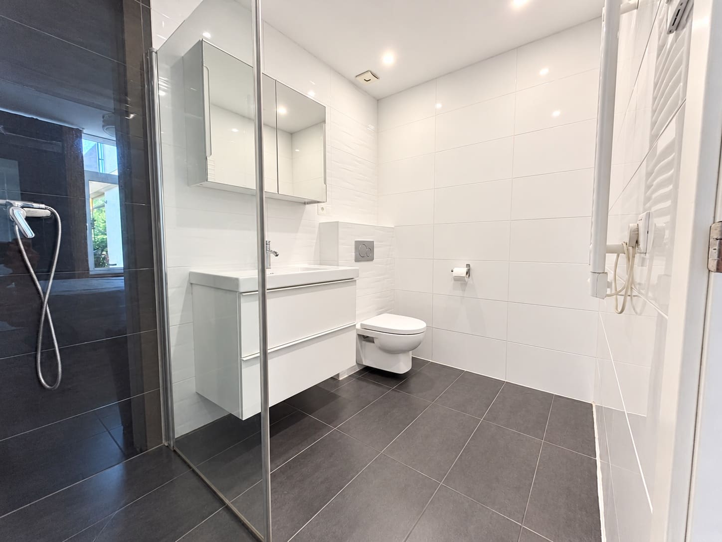 3 bedroom Apartment for sale in El Faro with pool garage - € 415,000 (Ref: 10098314)