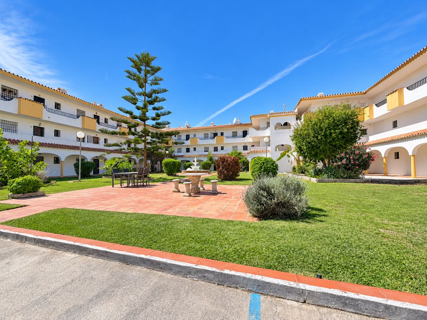 3 bedroom Apartment for sale in El Faro with pool garage - € 415,000 (Ref: 10098314)