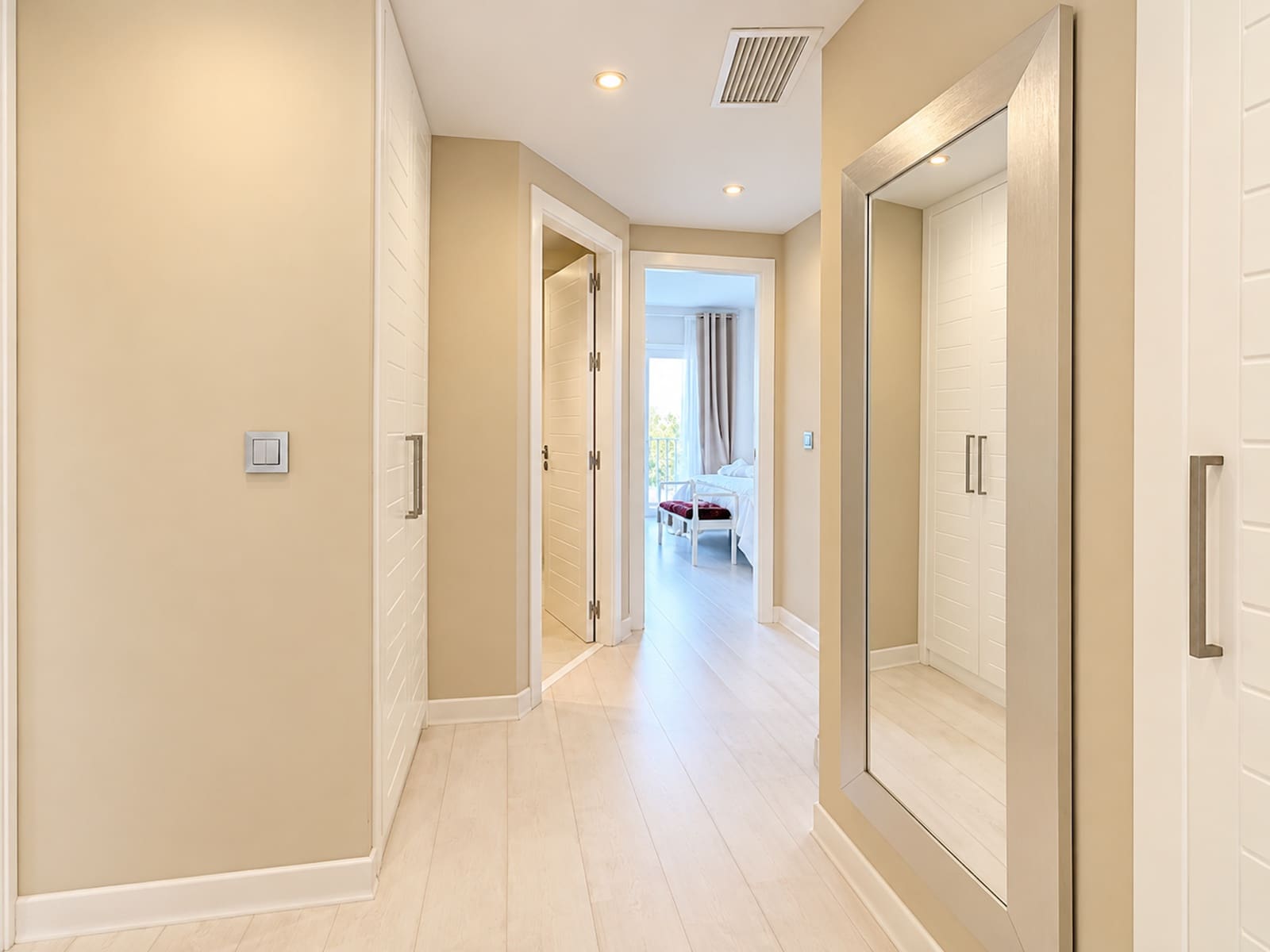 Apartamento de 3 habitaciones en Puerto Banus en venta con garaje - 1.095.000 € (Ref: 10098315)