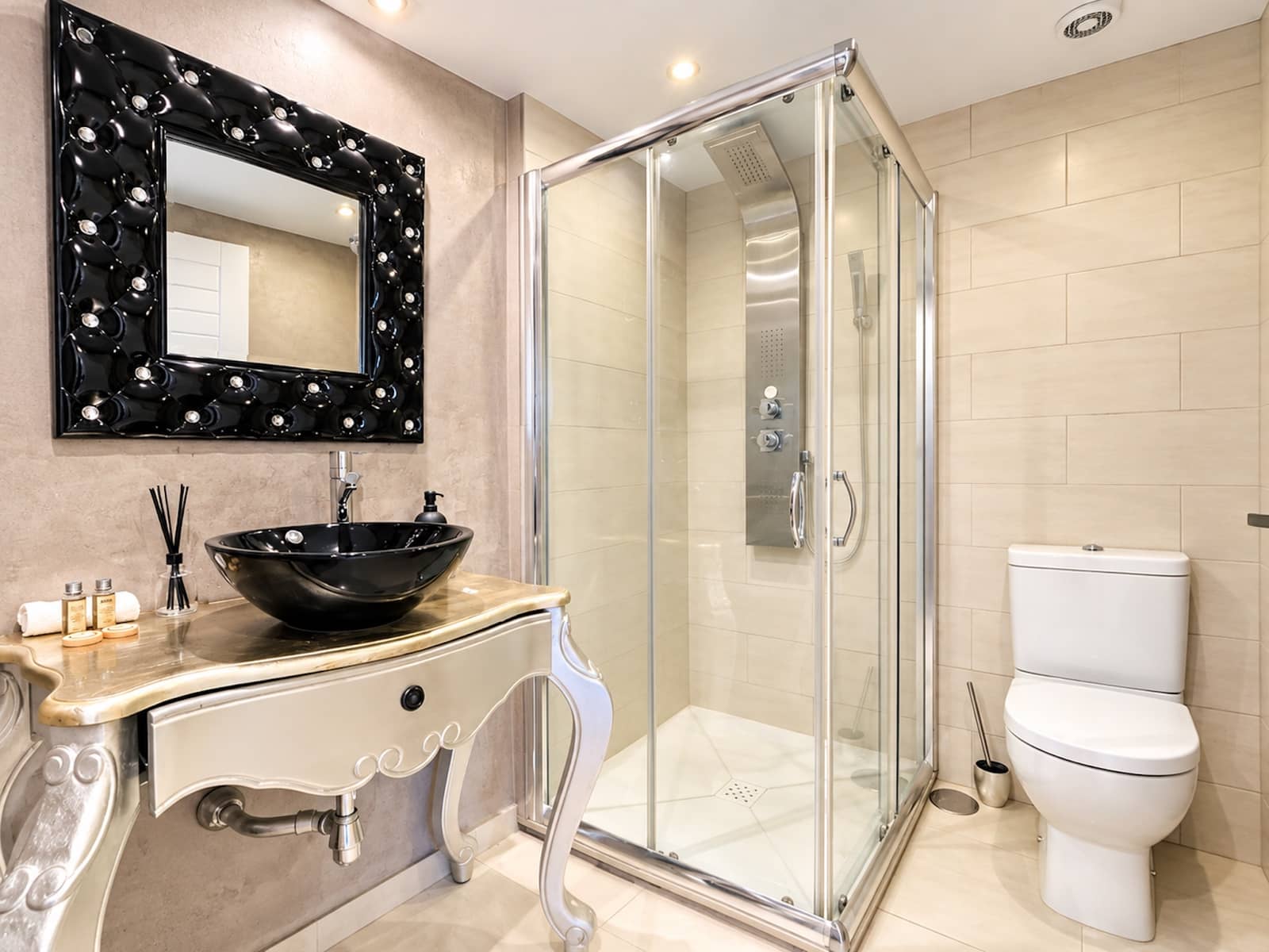 Apartamento de 3 habitaciones en Puerto Banus en venta con garaje - 1.095.000 € (Ref: 10098315)