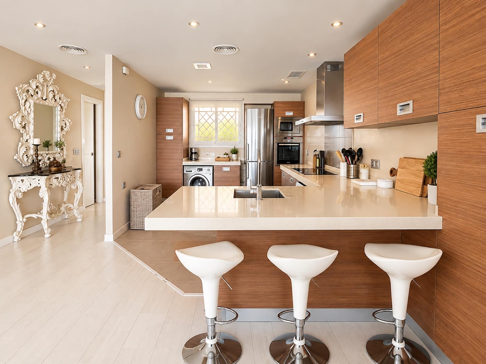 Apartamento de 3 habitaciones en Puerto Banus en venta con garaje - 1.095.000 € (Ref: 10098315)