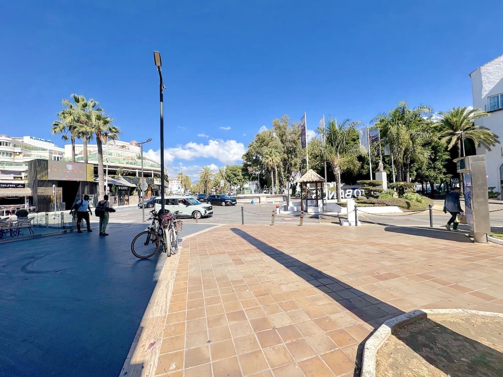 Apartamento de 3 habitaciones en Puerto Banus en venta con garaje - 1.095.000 € (Ref: 10098315)