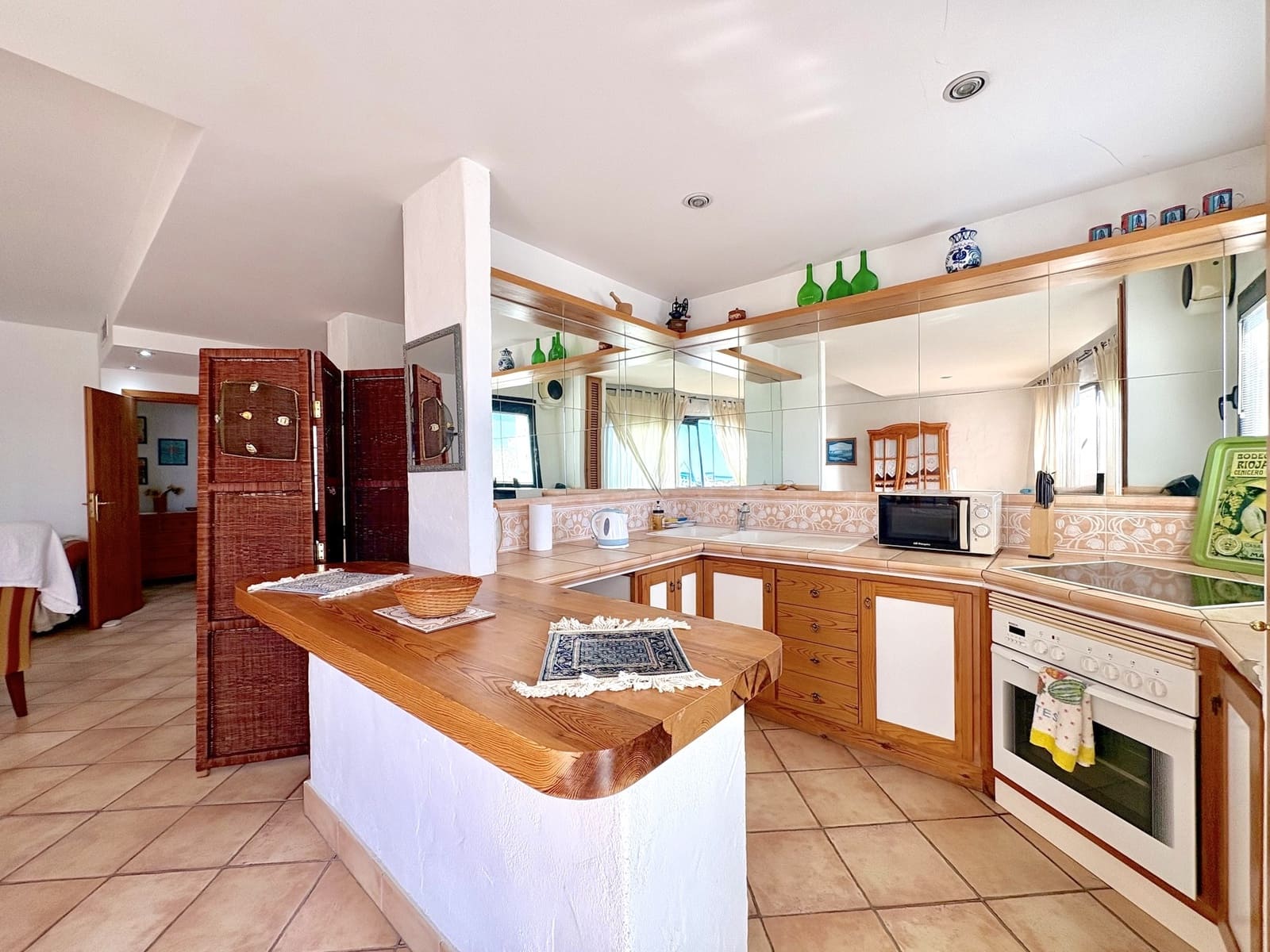 2 sovrum Lägenhet till salu i Puerto Banus - 819 000 € (Ref: 10098316)