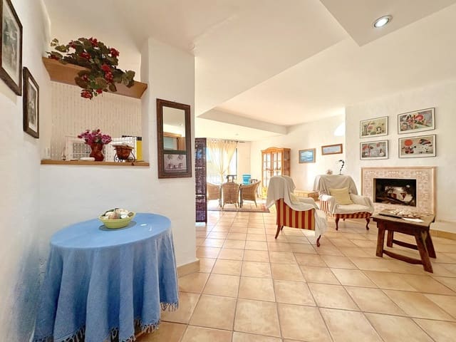 2 sovrum Lägenhet till salu i Puerto Banus, Marbella - 819 000 € (Ref: 10098316)