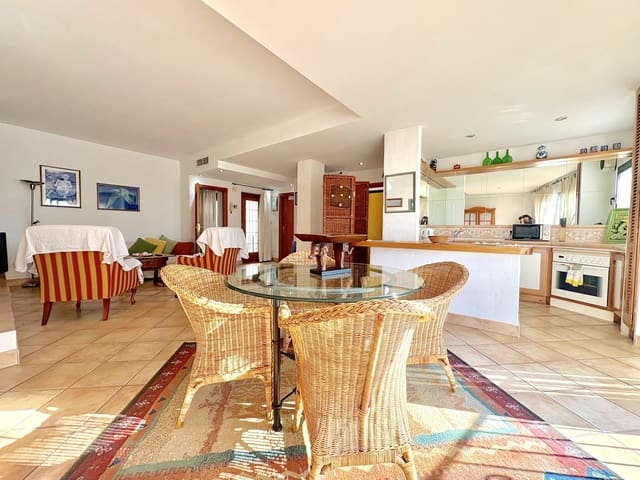 2 sovrum Lägenhet till salu i Puerto Banus, Marbella - 819 000 € (Ref: 10098316)
