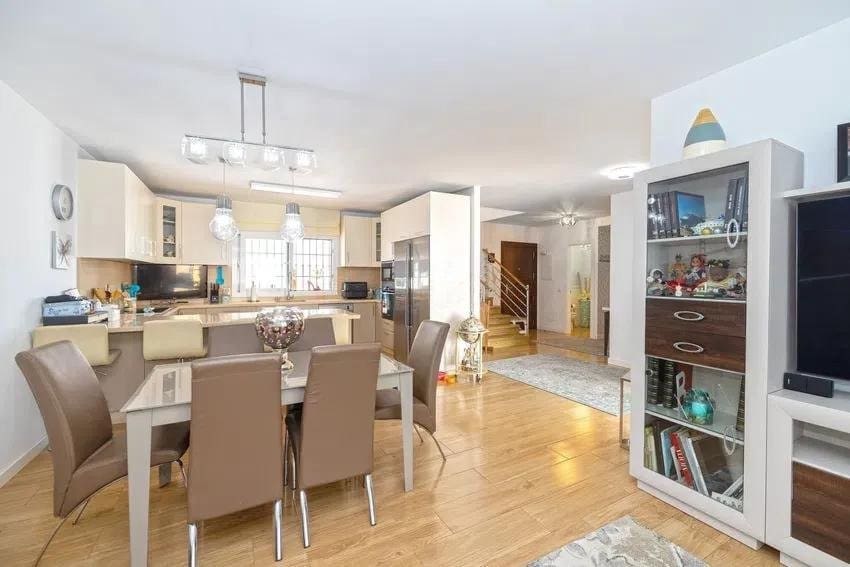 6 Zimmer Doppelhaus zu verkaufen in San Pedro de Alcantara mit Pool Garage - 885.000 € (Ref: 10098317)