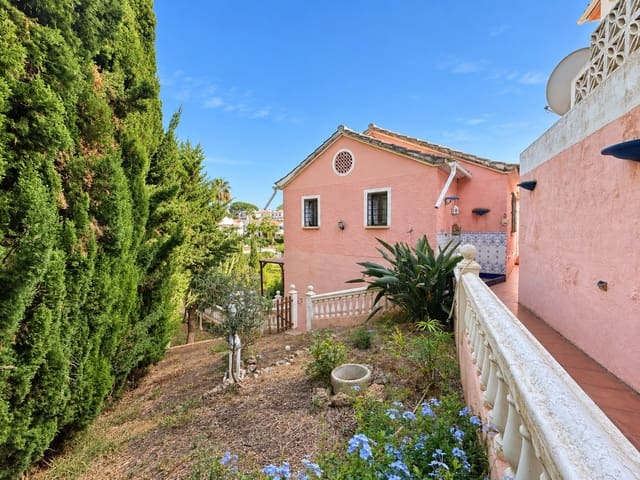 3 slaapkamer Villa te koop in El Faro, Mijas met zwembad garage - € 500.000 (Ref: 10098318)