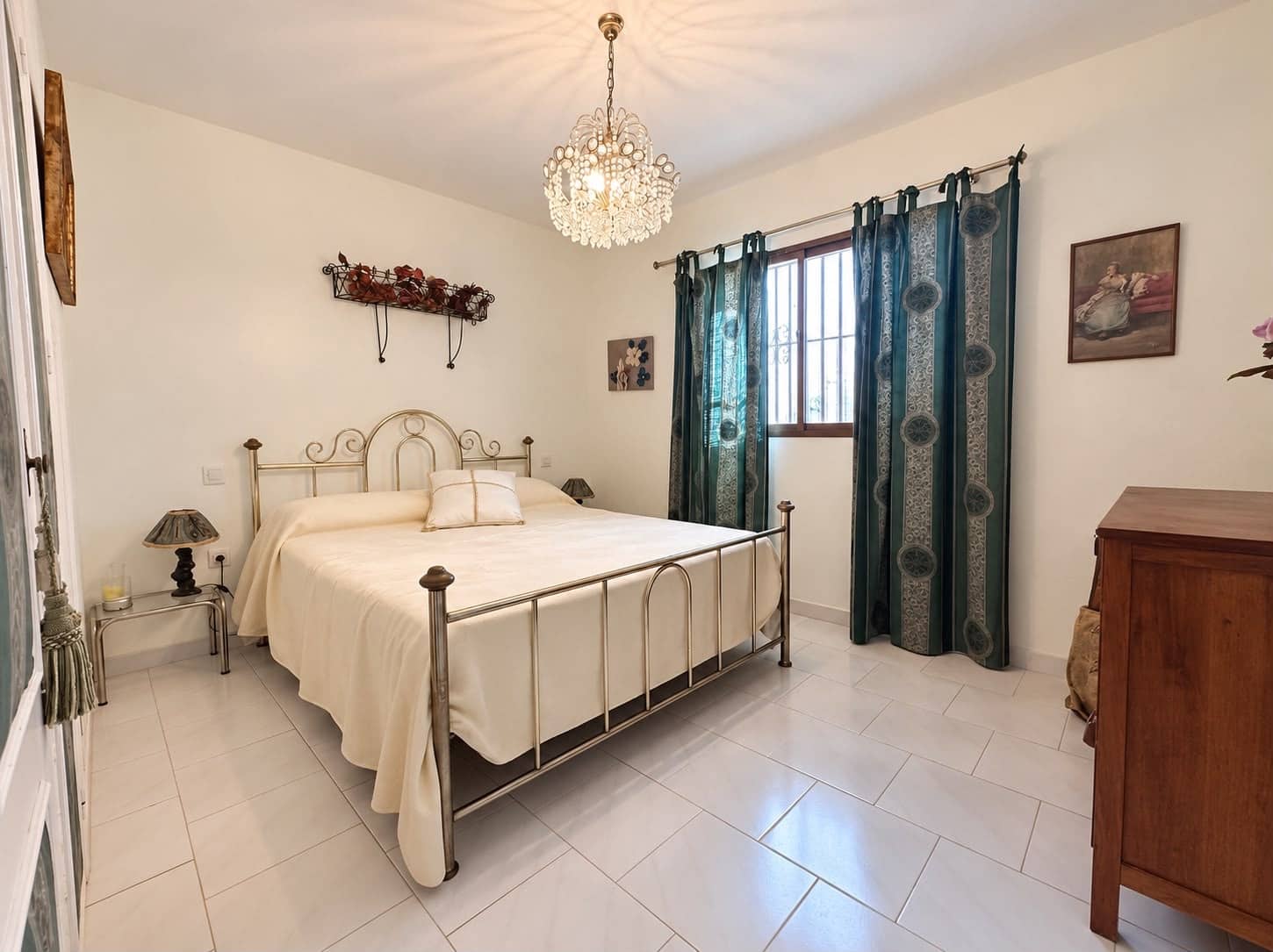 3 slaapkamer Villa te koop in El Faro met zwembad garage - € 500.000 (Ref: 10098318)