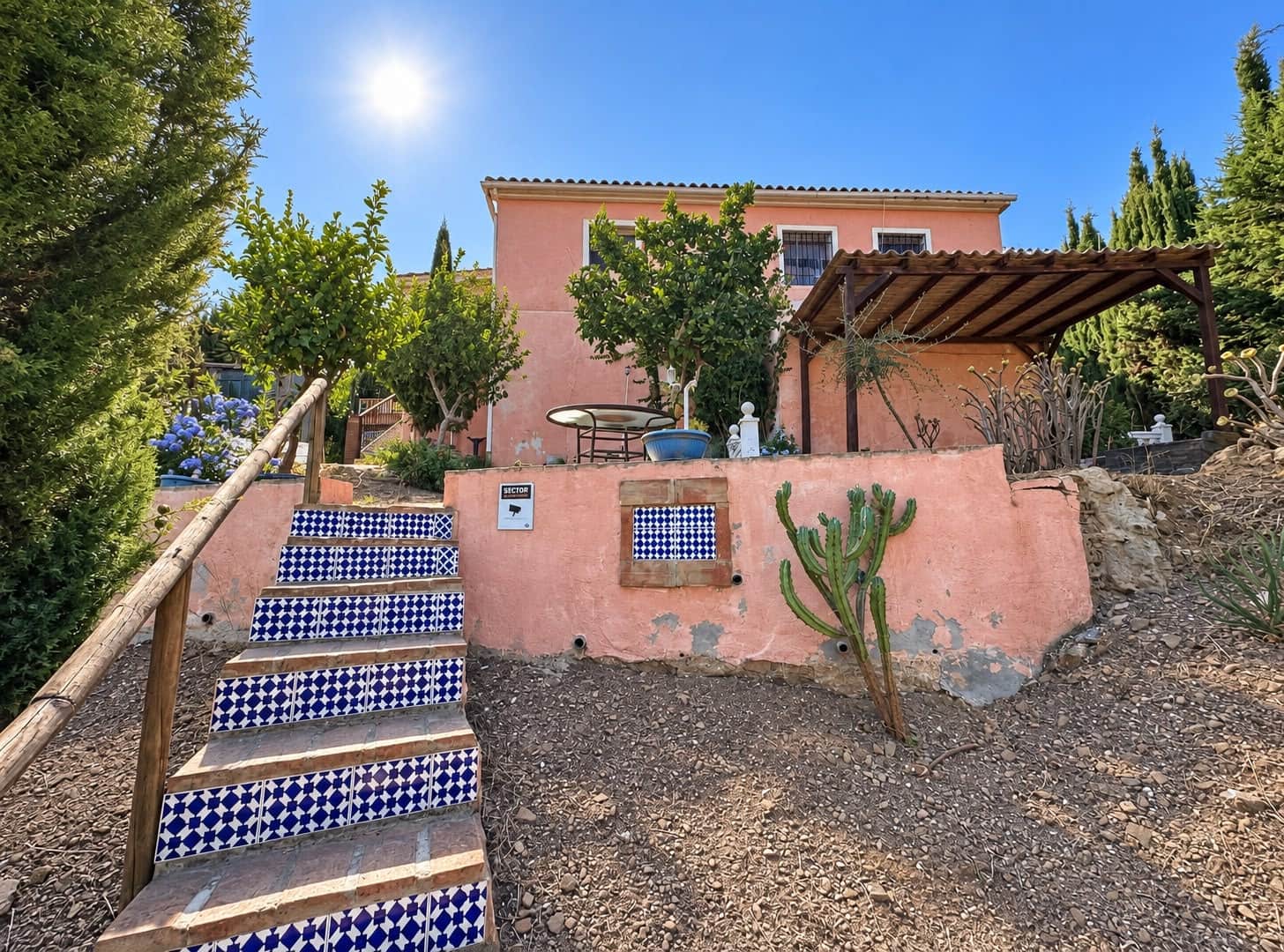 3 slaapkamer Villa te koop in El Faro met zwembad garage - € 500.000 (Ref: 10098318)